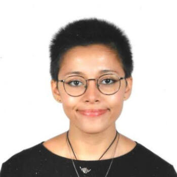 Baby-sitter in Colombes: Inès