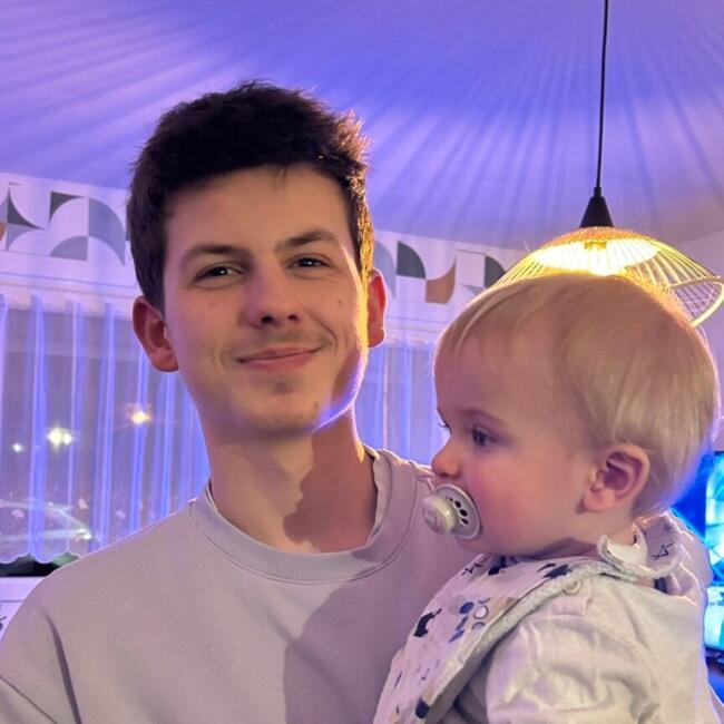 Babysitter in Paris: Noah