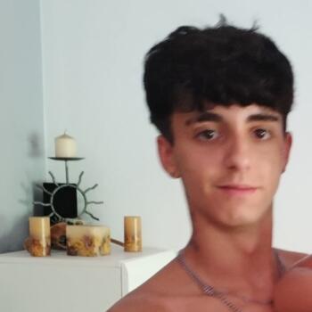 Babysitter in Alovera: Aaron Criado Garcia