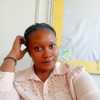 Babysitter στην περιοχή Ντόχα: Anita