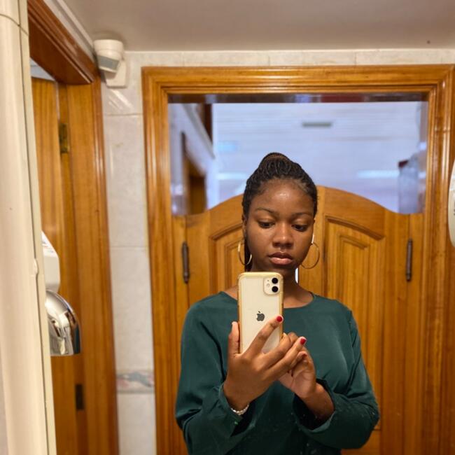 Babysitter em Sintra: Madalena