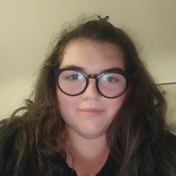 Babysitter Assesse: Léna