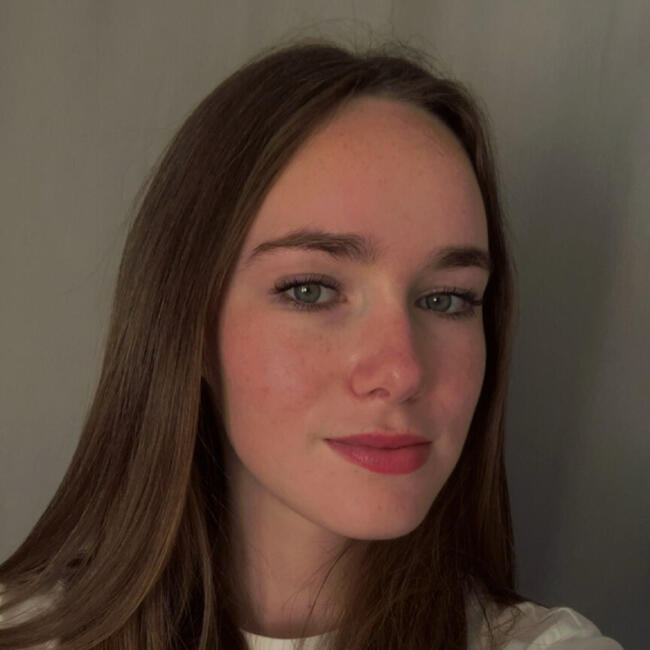 Babysitter in Vannes: Lou-Anne