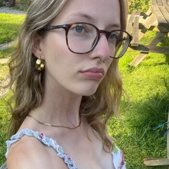 Babysitter in Saint Nicolas Les Arras: Justine