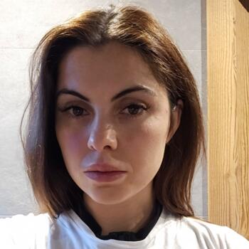 Babysitter Monthey: Lúcia