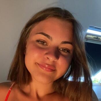 Baby-sitter in Caen: Chloé