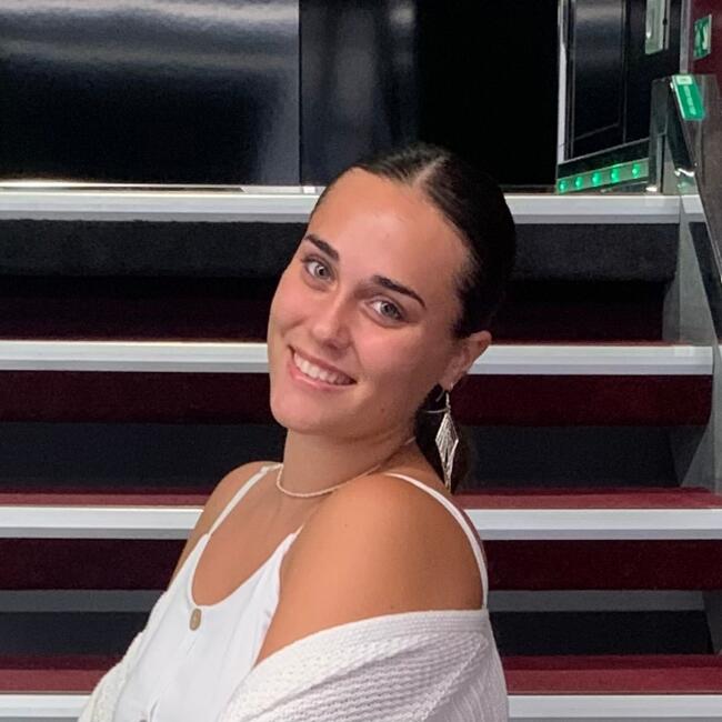 Nanny in El Álamo: Iris