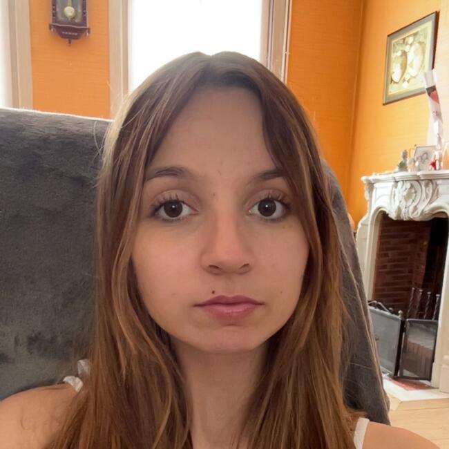 Babysitter in Cambrai: Florine