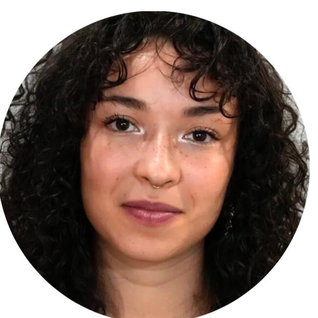 Babysitter in Lyon: Ines