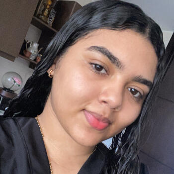 Babysitter Floridablanca: Melanny Almazo