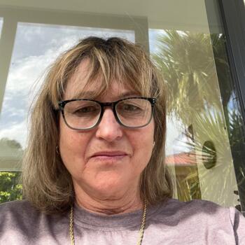 Babysitter in Wanganui: Joanna