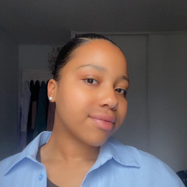 Babysitter in Bormes-les-Mimosas: Halima
