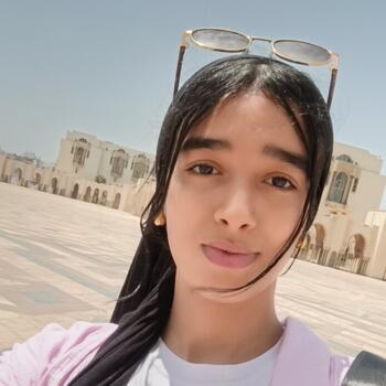 وظيفة جليسة أطفال في الدار البيضاء: فرص عمل كجليسة أطفال Oumaima
