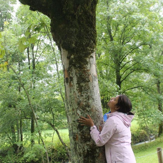 Bertrange的保母职缺: Vindya