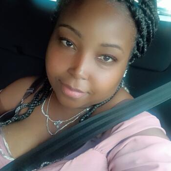 Babysitting job in Stoke-on-Trent: babysitting job Maurine