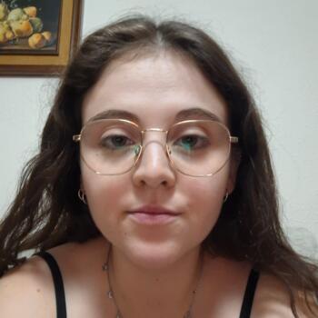 Babysitter in Jaén: Lucía