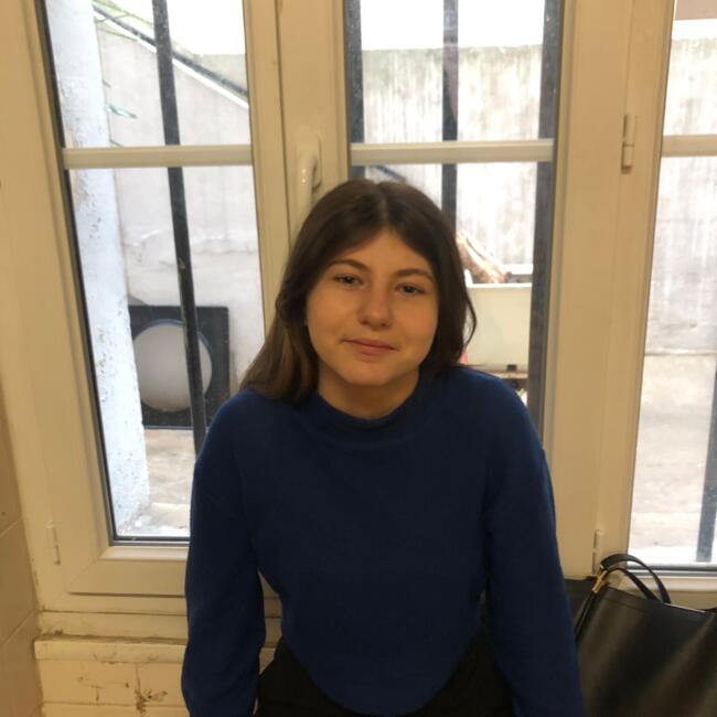 Babysitter in Marseille: Selene
