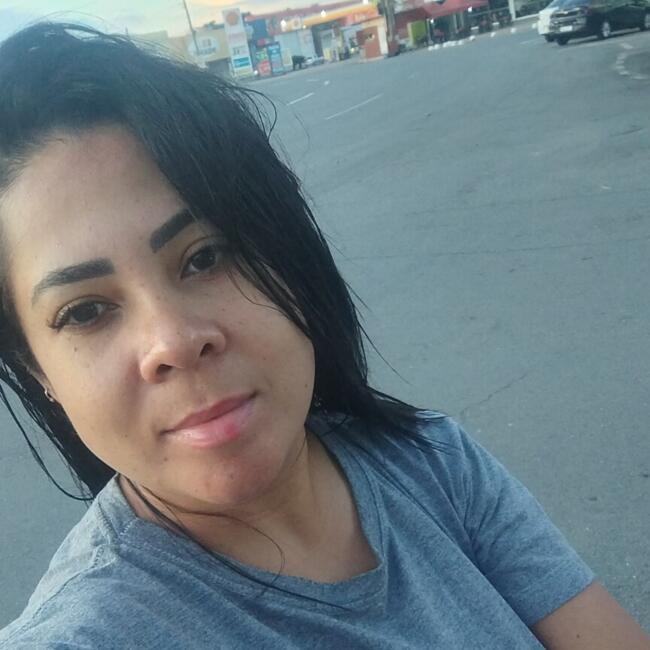 Babá em Goiânia: Simone