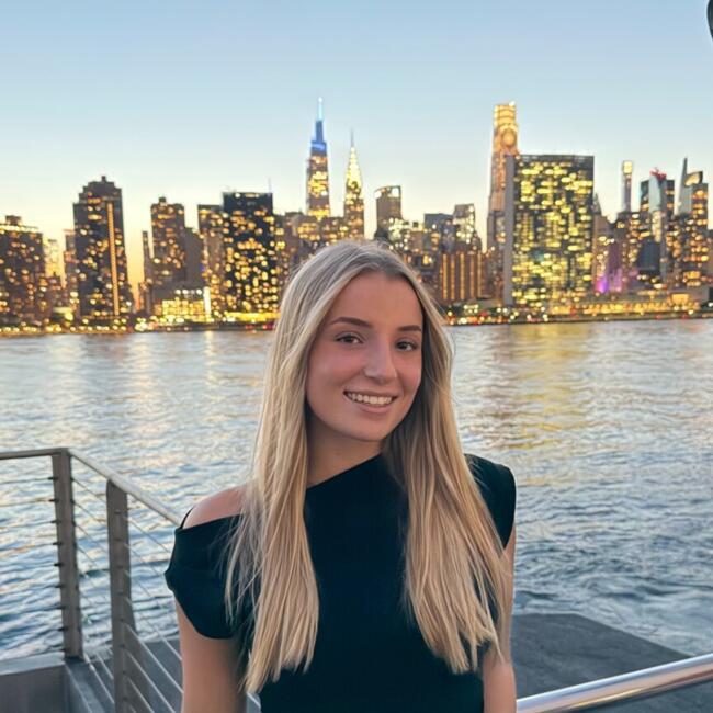 Baby-sitter à Lyon: Eline