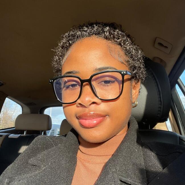 Babysitter in Les Mureaux: Rebecca