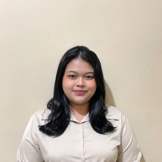 Babysitter in Jakarta: Tria