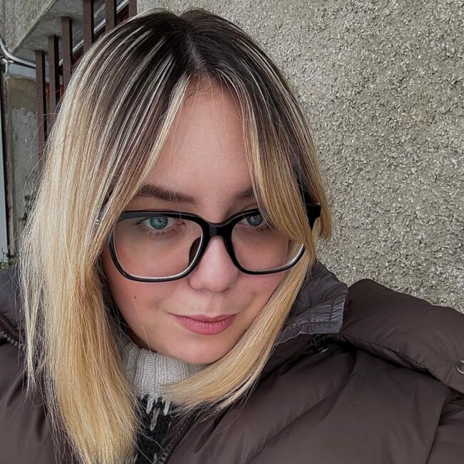 Babysitter in Arzier-Le Muids: Elina