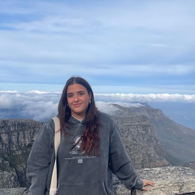 Babysitter in Tres Cantos: Rocio Guinea