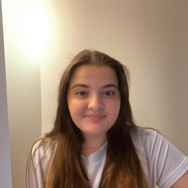 Babysitter in St. Catharines: Phoenix