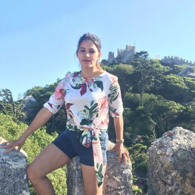 Babysitter in Lisbon: Apsara