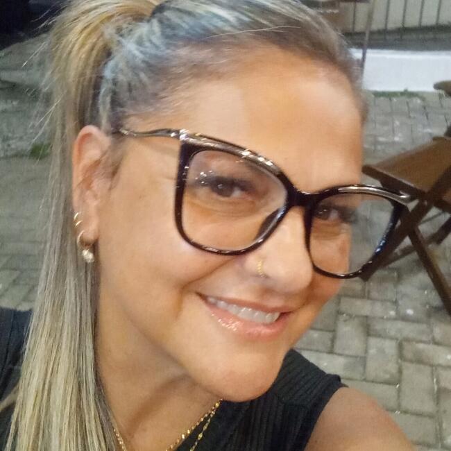 Babysitter in Novo Hamburgo: Patricia