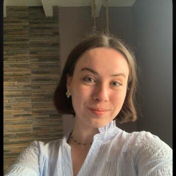 Babysitter in Tours: Faustine