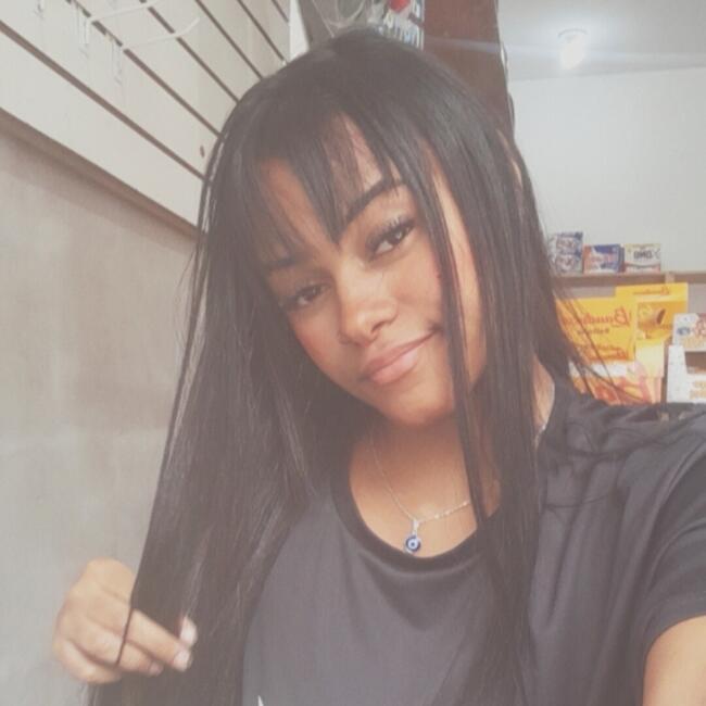 Babysitter in São Vicente: Caroline