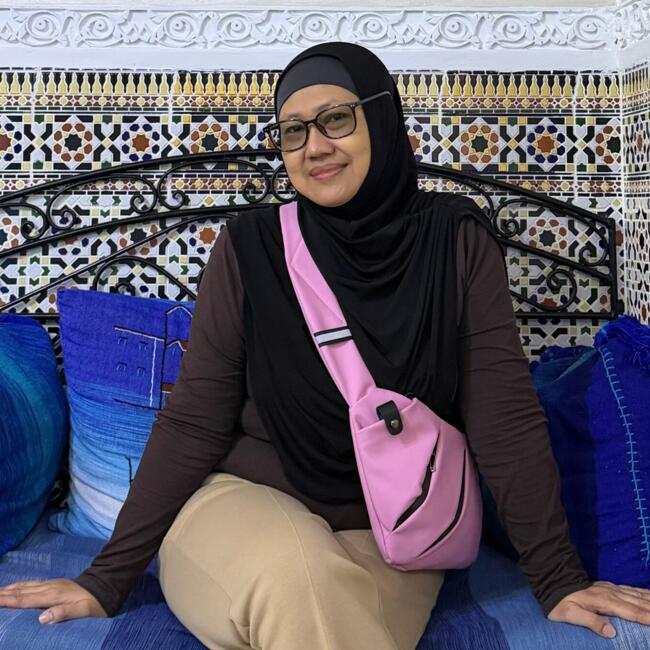 Pengasuh di Singapore: Tina Sarnawi