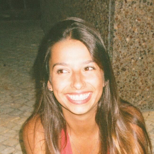 Babysitter in Algueirão: Constança