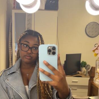 Babysitter in Gloucester: Michaela