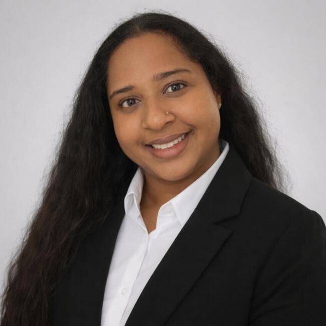 Babysitter em Mira: Shanaya