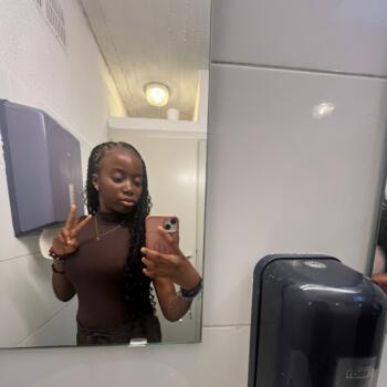 Babysitter in Brüssel: Sarah Precious