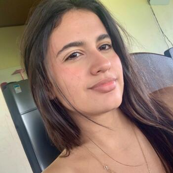 Babá em Goiânia: Julia