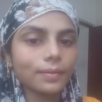 Babysitter in Aluva: Saniya