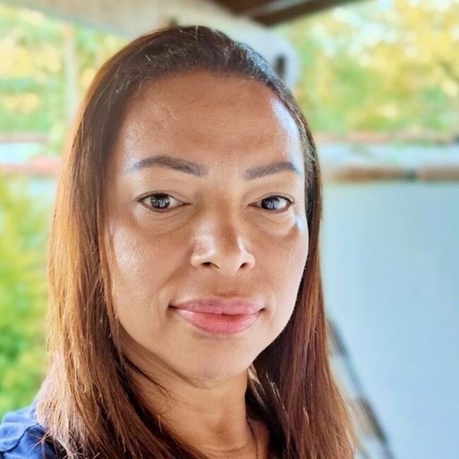 Babysitter in Armação dos Búzios: Adriana