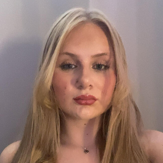 Babysitter in Wellingborough: Lilly