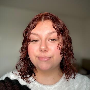 Babysitter in Courtenay: Elina
