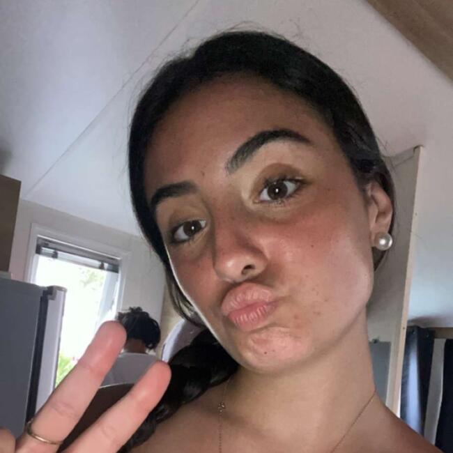 Babysitter in Saint-Quentin-de-Baron: Lilou