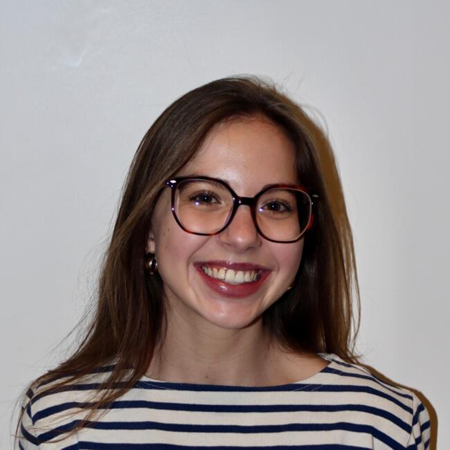 Babysitter in Châteaubourg: Agathe