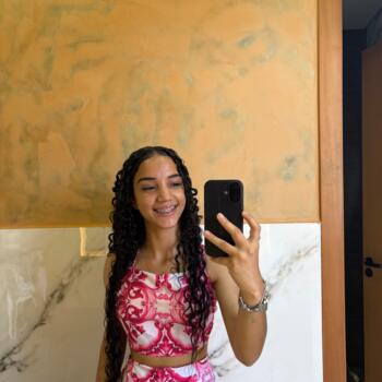 Babysitter in Goiânia: Sylmara Evilyn Fernandes