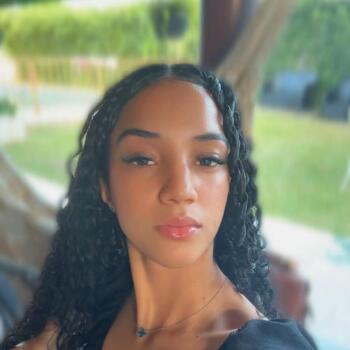 Babá Goiânia: Sylmara Evilyn Fernandes