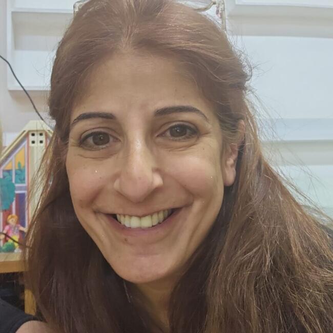 בייביסיטר ב- קריית ים: עדי