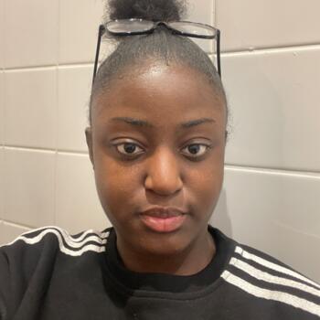 Babysitter in Bourges: Abigael