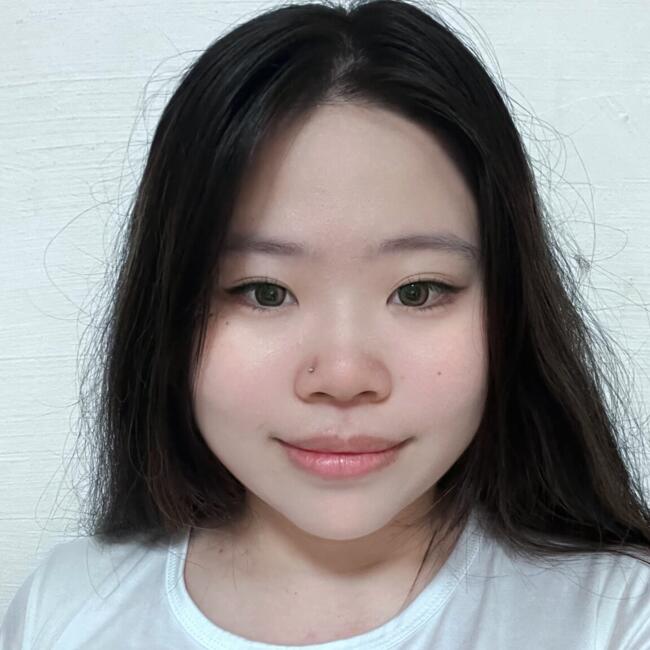 Babysitter in Singapore Island: Bee Jin