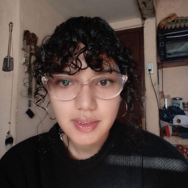 Babysitter in Billinghurst: Keyla